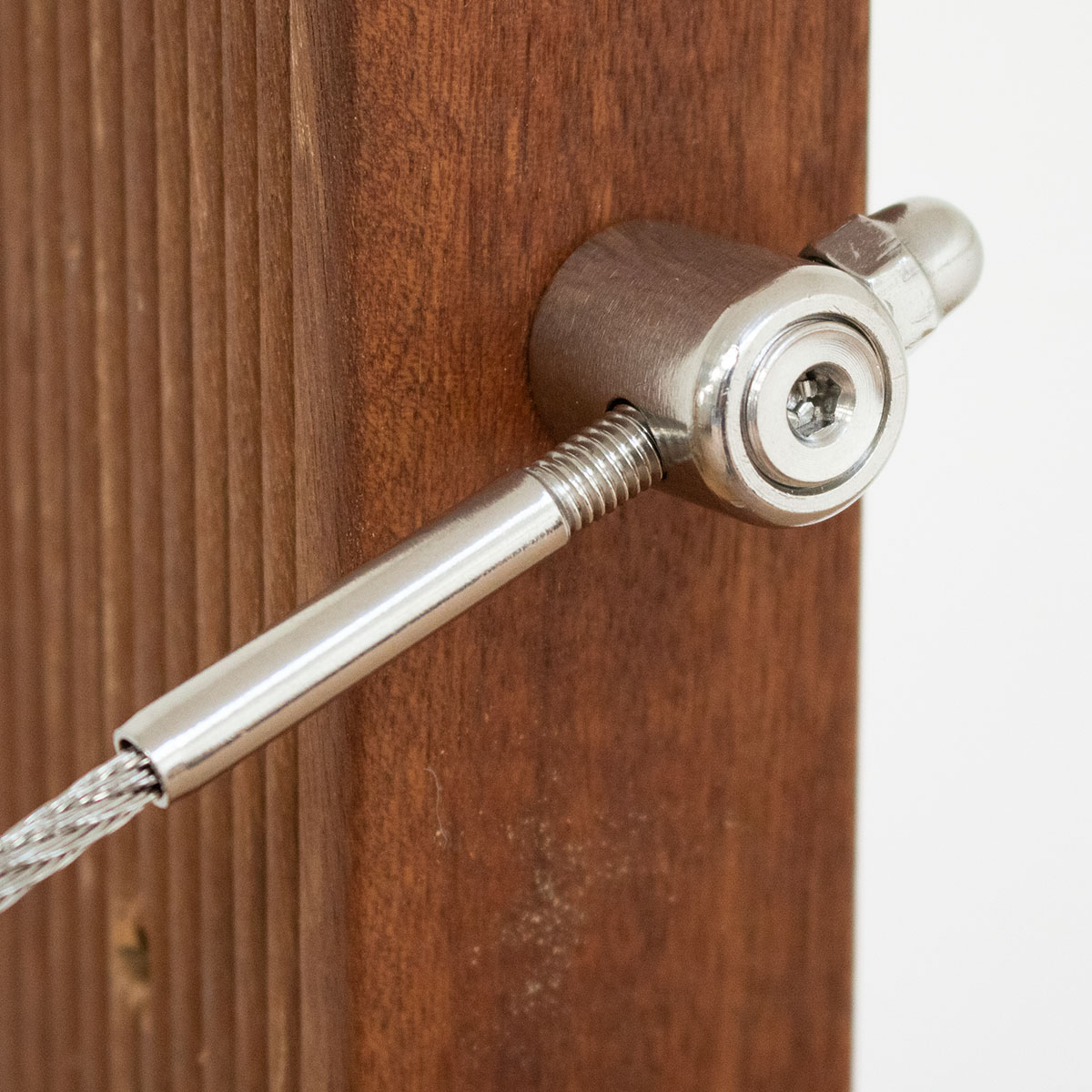 Anschraubklemme / Newel Clip bis Ø 6,1mm / Ø18x22mm Anschraubklemme / Newel Clip bis Ø 6,1mm / Ø18x22mm